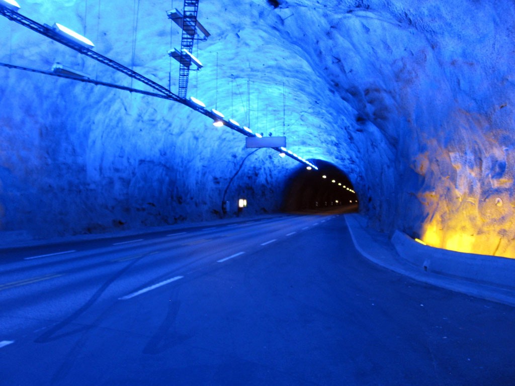 Фотография: Самые необычные транспортные тоннели №2 - BigPicture.ru