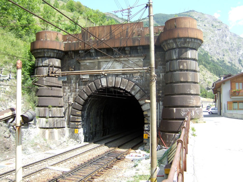 Фотография: Самые необычные транспортные тоннели №18 - BigPicture.ru