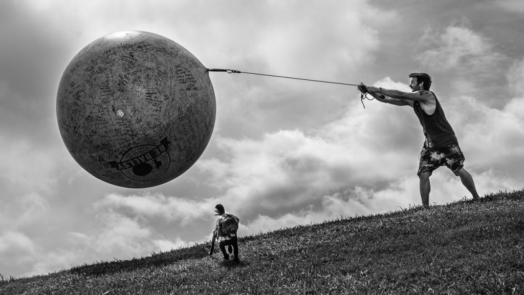 Фотография: Мужики, держитесь за свои шары №10 - BigPicture.ru
