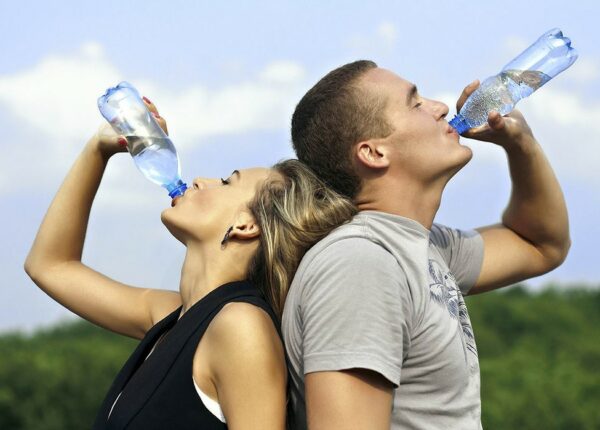 10 причин больше пить воды