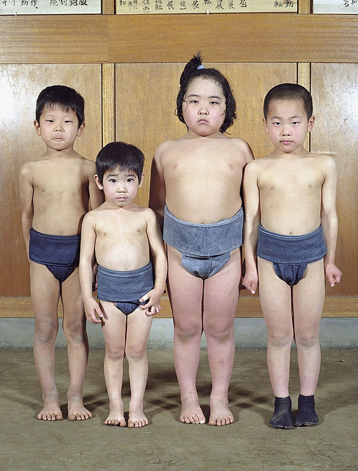 Как борцы сумо выглядят в детстве и юности