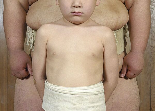 Как борцы сумо выглядят в детстве и юности