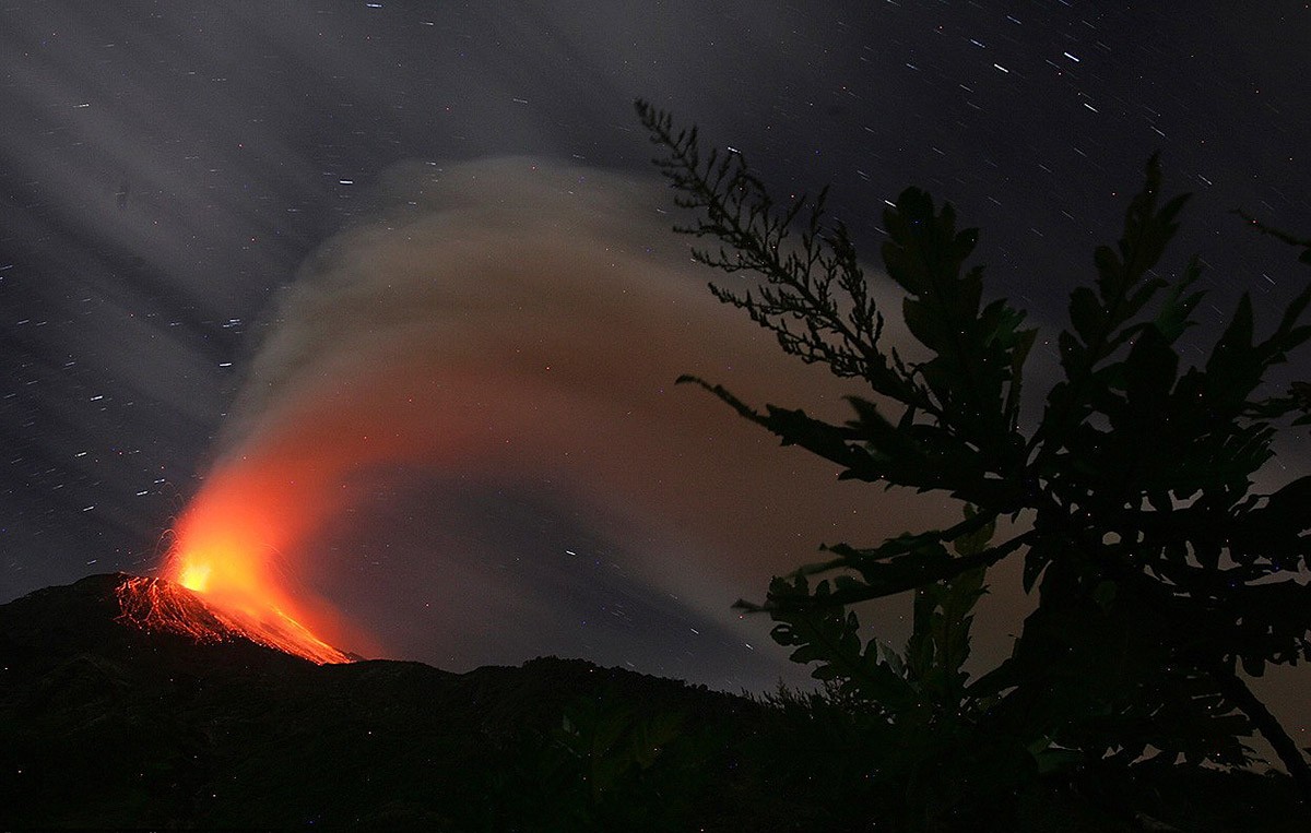 Фотография: Самые крупные извержения вулканов в XXI веке №7 - BigPicture.ru