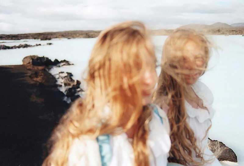 Фотография: Исландские девочки-близнецы, которые видят одинаковые сны №17 - BigPicture.ru