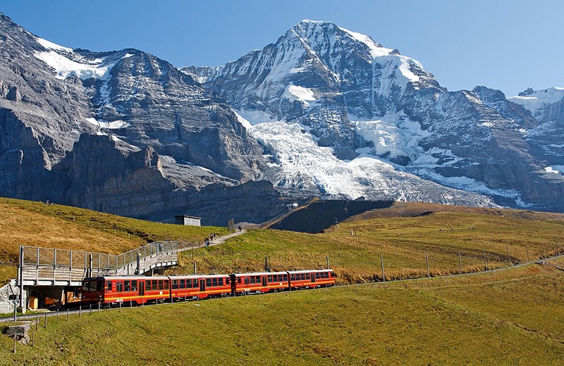 Фотография: Топ-5 самых необычных железных дорог Швейцарии №12 - BigPicture.ru
