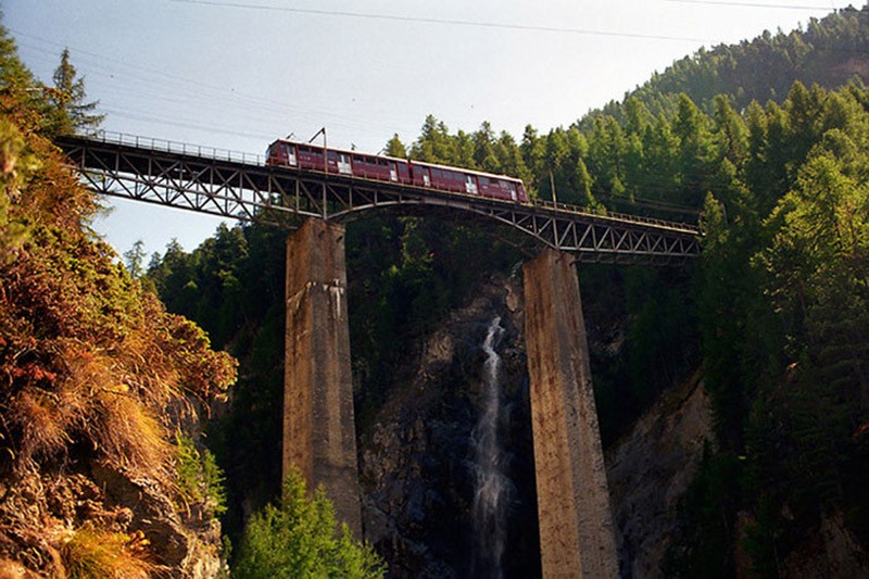 Фотография: Топ-5 самых необычных железных дорог Швейцарии №34 - BigPicture.ru