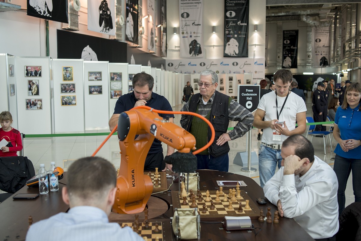 Фотография: В Сочи проходят матчи за звание чемпиона мира по шахматам №7 - BigPicture.ru