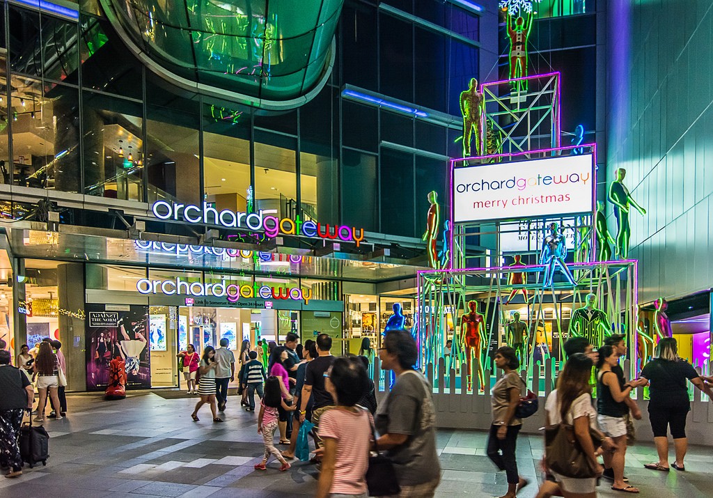Фотография: Ochard Road: Как выглядит самая известная улица Сингапура перед Рождеством и Новым годом №18 - BigPicture.ru