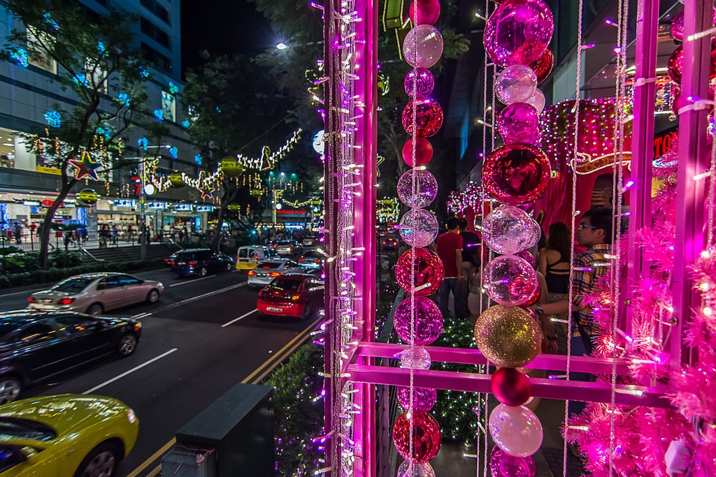 Фотография: Ochard Road: Как выглядит самая известная улица Сингапура перед Рождеством и Новым годом №24 - BigPicture.ru