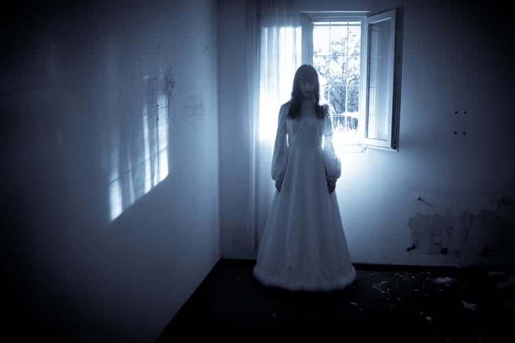 13 самых жутких историй про женщин-привидений