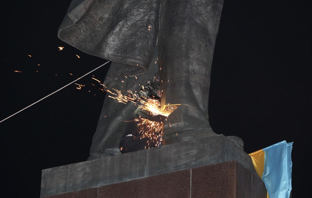 Фотография: Памятники Владимиру Ленину по всему миру №22 - BigPicture.ru