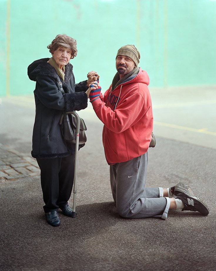 Фотография: Touching Strangers: незнакомцы обнимают друг друга №20 - BigPicture.ru
