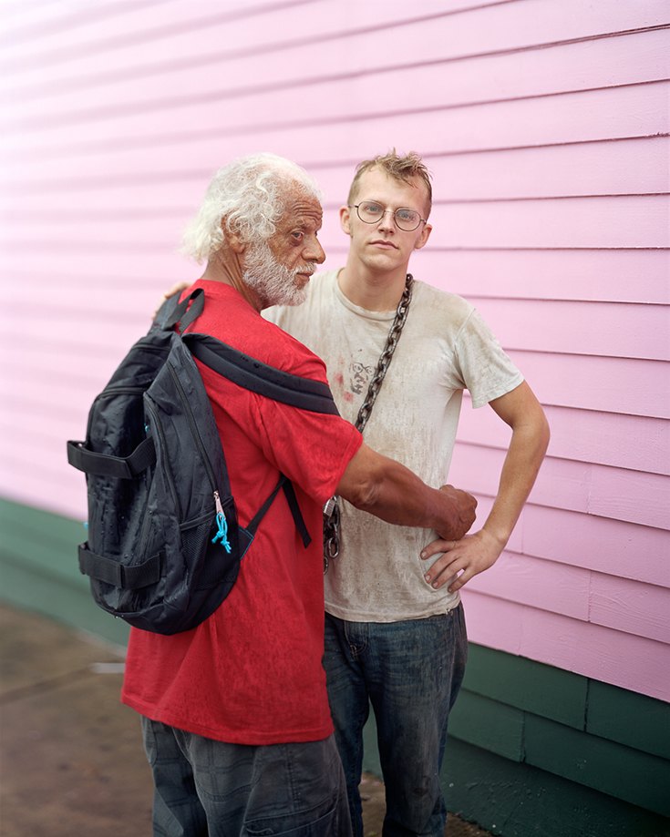 Фотография: Touching Strangers: Незнакомцы обнимают друг друга №21 - BigPicture.ru
