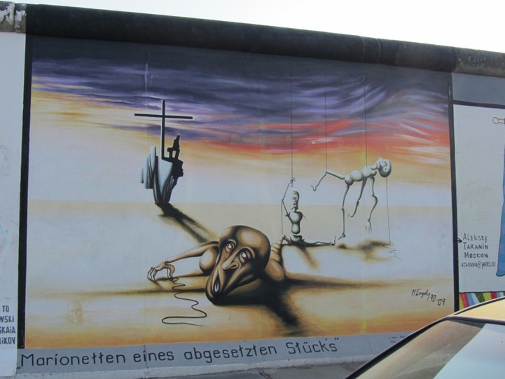 Фотография: Рисунки, сохранившиеся на Берлинской стене до сих пор №24 - BigPicture.ru