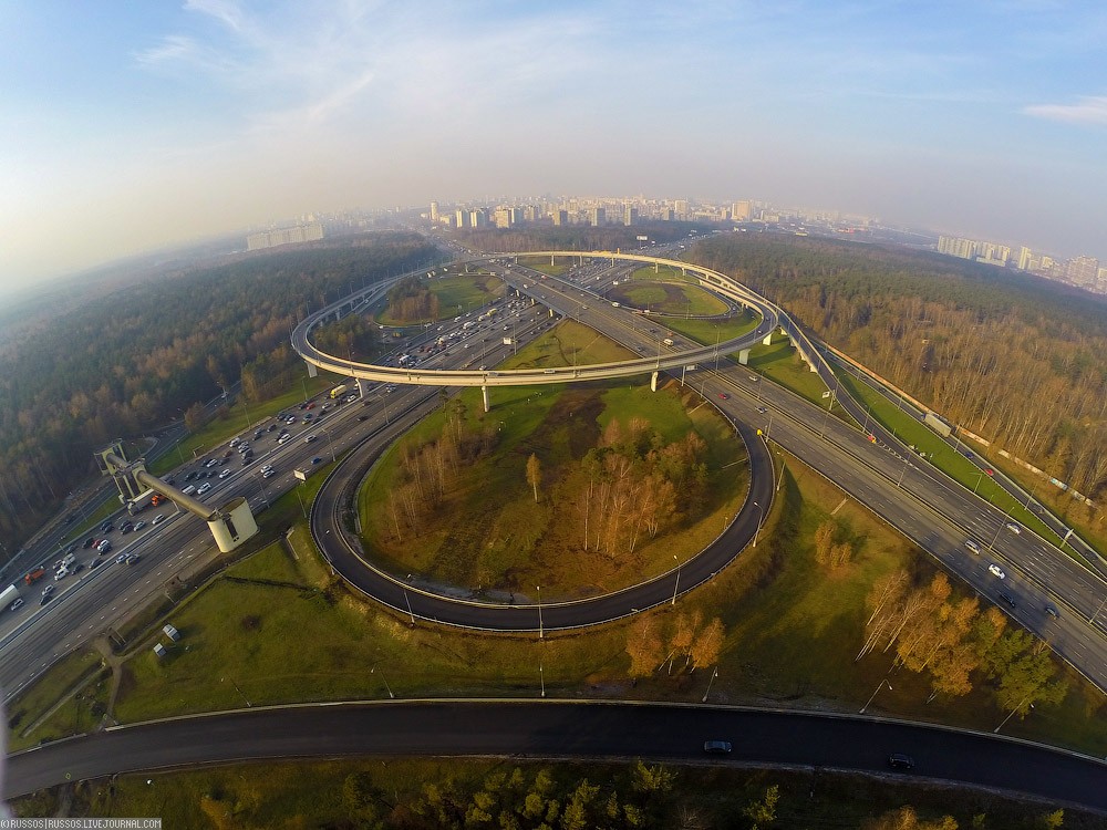 Фотография: Развяжем пробки! Обзорный фоторепортаж строительства новых развязок на МКАД №8 - BigPicture.ru