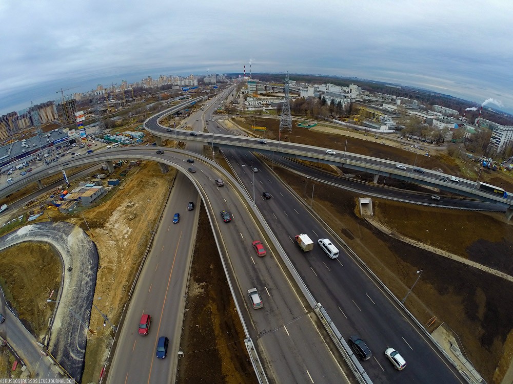 Фотография: Развяжем пробки! Обзорный фоторепортаж строительства новых развязок на МКАД №25 - BigPicture.ru