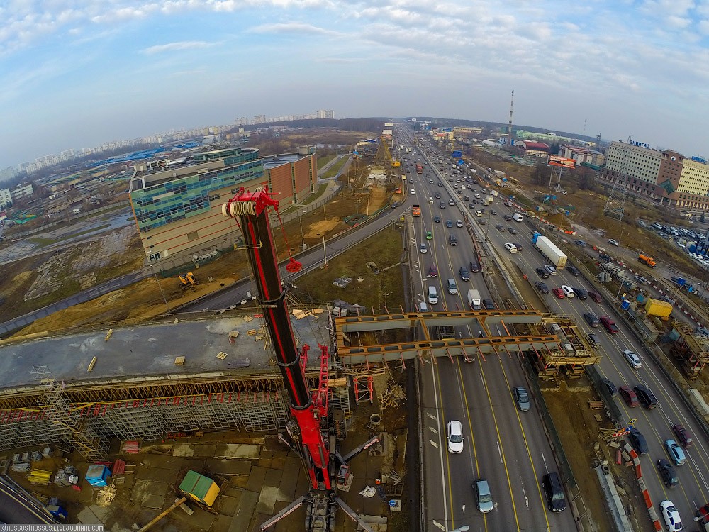 Фотография: Развяжем пробки! Обзорный фоторепортаж строительства новых развязок на МКАД №33 - BigPicture.ru