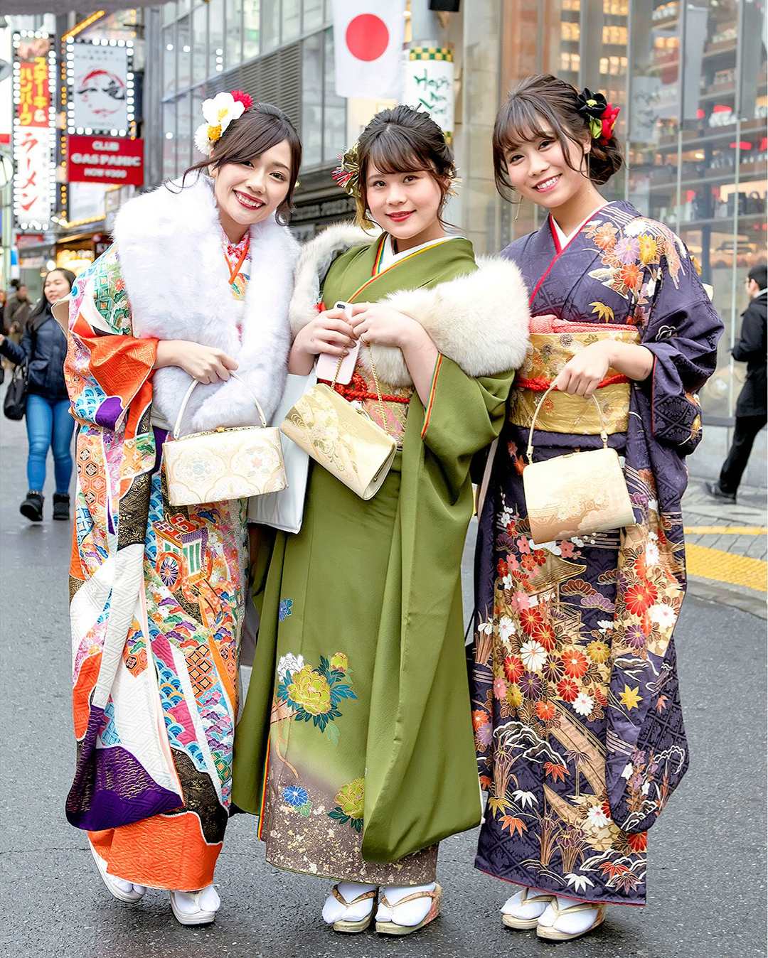 Фотография: А девочка созрела: как 20-летние японцы празднуют свое совершеннолетие №5 - BigPicture.ru