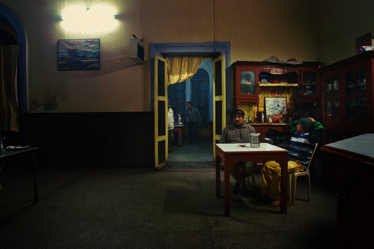 Фотография: Ночная жизнь индийского вокзала №15 - BigPicture.ru