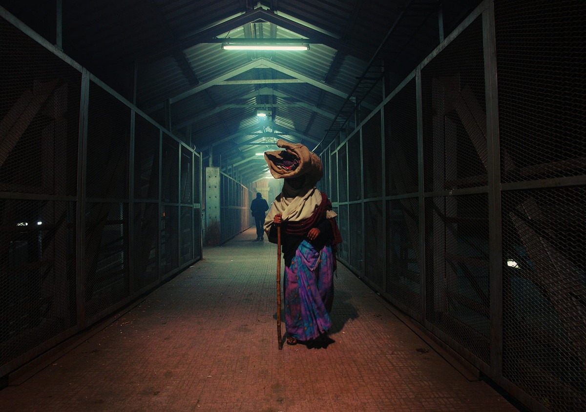Фотография: Ночная жизнь индийского вокзала №17 - BigPicture.ru