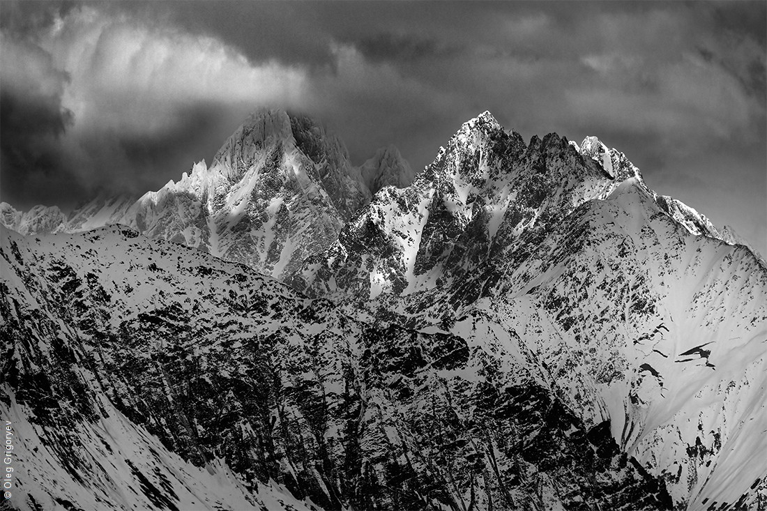 Черно белые фотографии гор