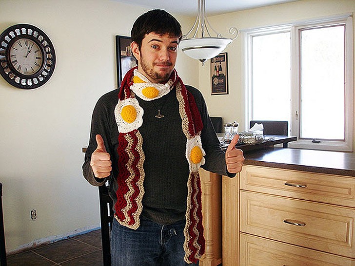 Фотография: Не просто шарфы: ...надцать креативных идей №11 - BigPicture.ru