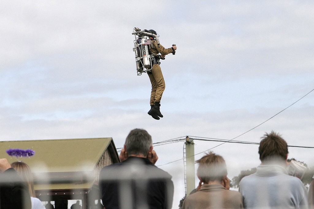Фотография: Ховербайк и реактивный ранец: топ необычных летательных аппаратов №9 - BigPicture.ru
