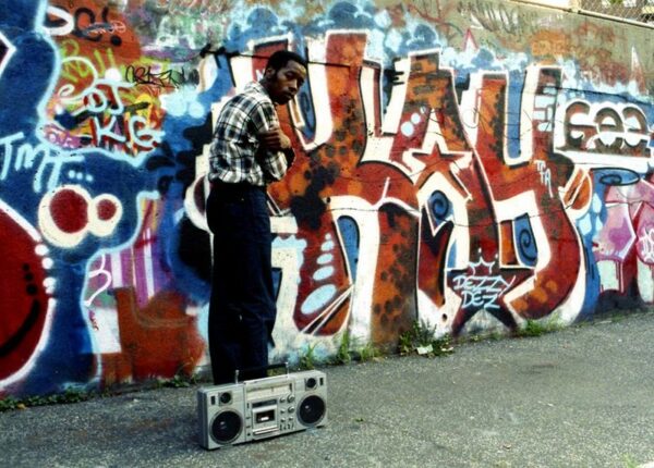 8 знаменитых фотографов, исследовавших мир граффити