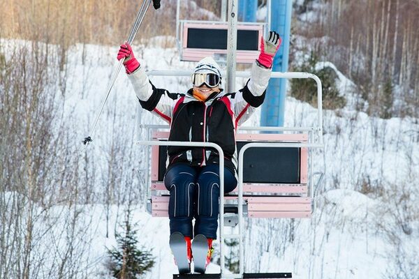 13 самых бюджетных горнолыжных курортов в России