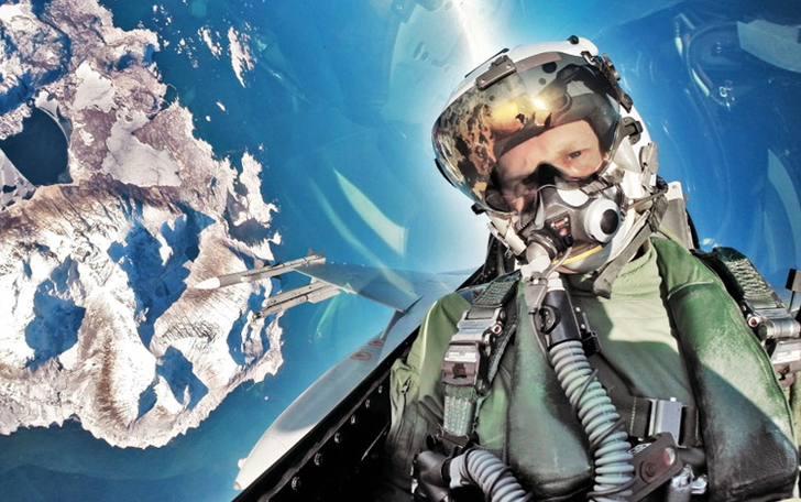 Фотография: Люси в небе с алмазами: селфи пилотов самолетов №1 - BigPicture.ru