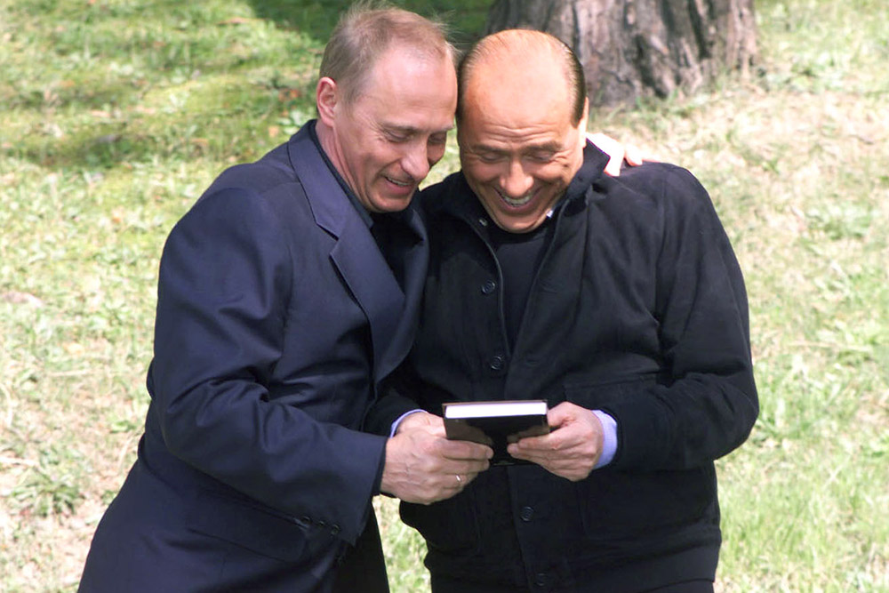 Фотография: Что Путин дарил главам разных стран №11 - BigPicture.ru