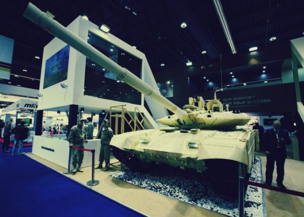 IDEX-2015: выставка вооружений в ОАЭ