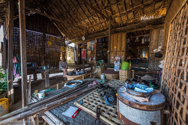 Фотография: Как живут в зажиточной деревне в Бирме? №1 - BigPicture.ru