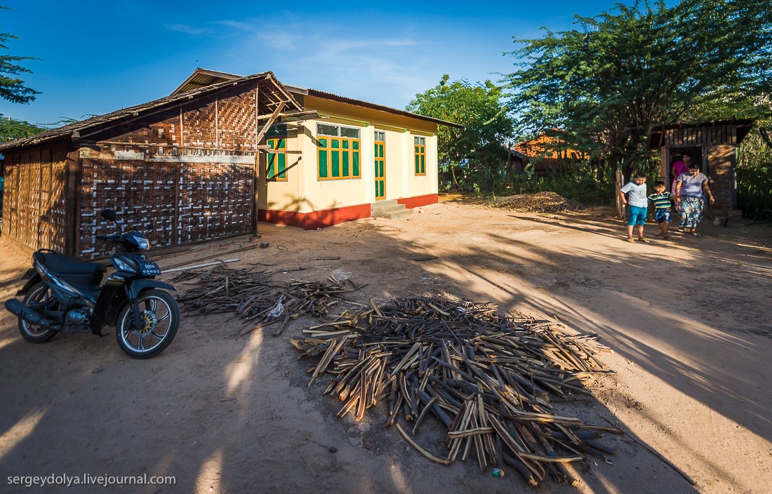 Фотография: Как живут в зажиточной деревне в Бирме? №20 - BigPicture.ru