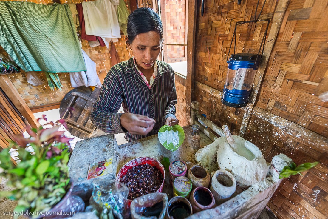 Фотография: Как живут в зажиточной деревне в Бирме? №22 - BigPicture.ru