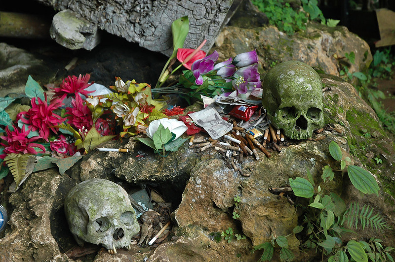 Фотография: Необычные похоронные ритуалы в Индонезии №2 - BigPicture.ru