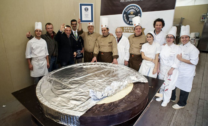 Фотография: 10 самых больших порций блюд, которые когда-либо готовили в мире №5 - BigPicture.ru