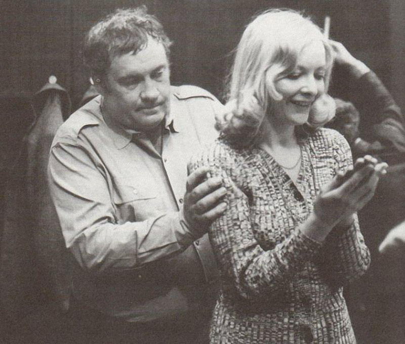 ирония судьбы съемки. съемки иронии судьбы или с легким. эльдар рязанов ирония судьбы. эльдар рязанов служебный роман. съемки иронии судьбы или с легким.