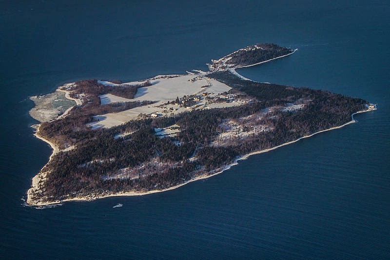 Фотография: Остров Бастой: норвежская тюрьма для особо опасных преступников и мечта каждого заключенного №2 - BigPicture.ru