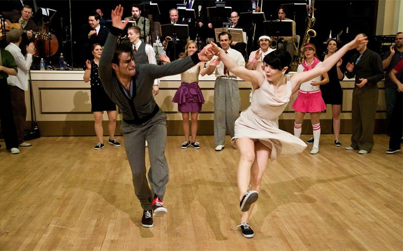 Фотография: Простые движения: тверк, вальс и другие самые развратные танцы мира №9 - BigPicture.ru