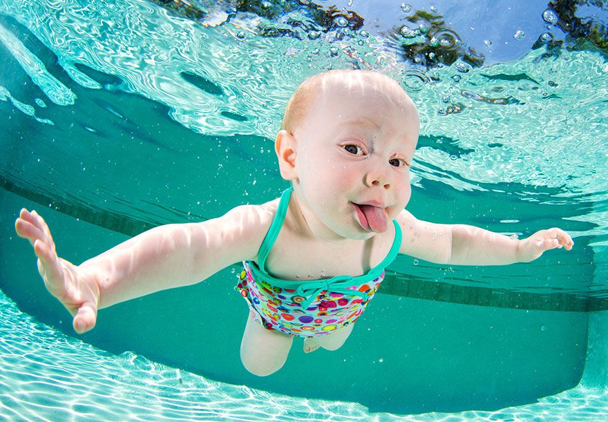Фотография: Очаровательный фотопроект: детки под водой №13 - BigPicture.ru