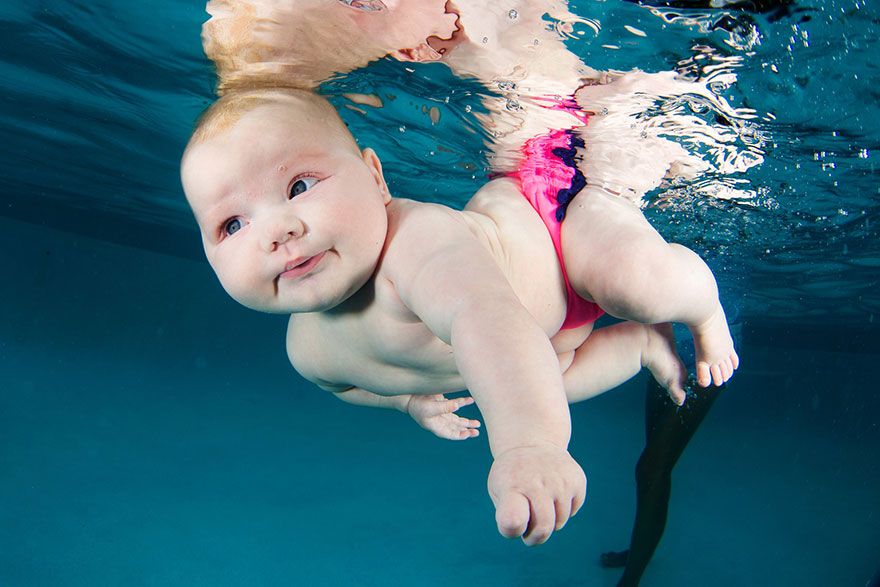 Фотография: Очаровательный фотопроект: детки под водой №17 - BigPicture.ru