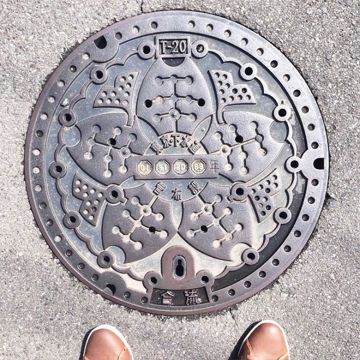 Фотография: Красота под ногами: красивейшие канализационные люки из Японии №3 - BigPicture.ru