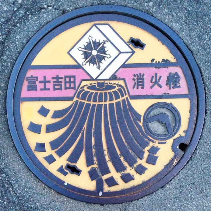Фотография: Красота под ногами: красивейшие канализационные люки из Японии №10 - BigPicture.ru