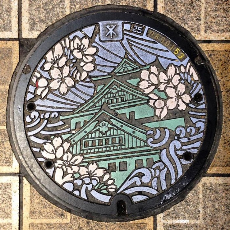 Фотография: Красота под ногами: красивейшие канализационные люки из Японии №15 - BigPicture.ru