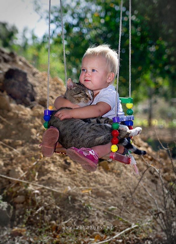 Фотография: Очаровательные фотографии, доказывающие, что вашему ребенку нужен кот №3 - BigPicture.ru