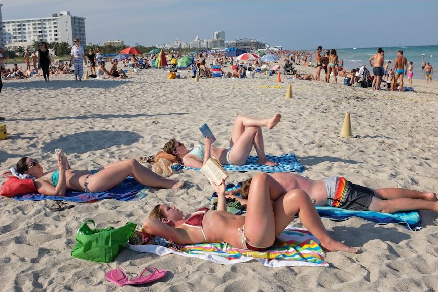 Фотография: Как американские студенты проводят свои каникулы в Майами №18 - BigPicture.ru