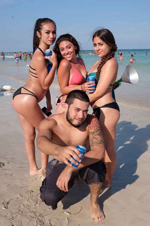 Фотография: Как американские студенты проводят свои каникулы в Майами №20 - BigPicture.ru