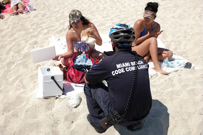 Фотография: Как американские студенты проводят свои каникулы в Майами №21 - BigPicture.ru