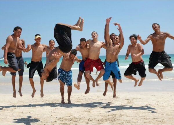 Как американские студенты проводят свои каникулы в Майами